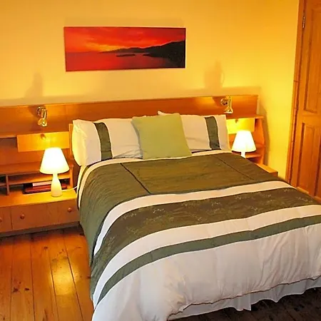 فندق مبيت وإفطار Moynure House Boutique & Separate Two Bedroom آثلون