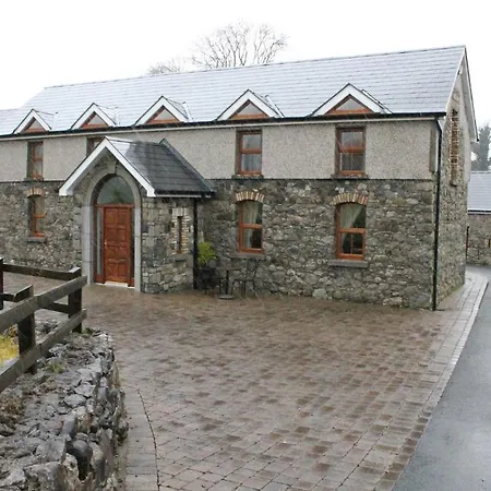 Moynure House Boutique & Separate Two Bedroom Bed and breakfast