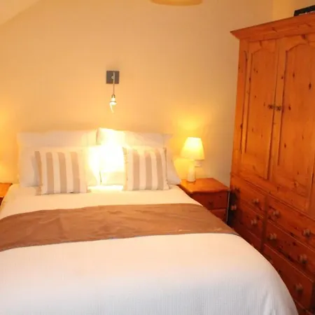 Oda ve Kahvaltı Moynure House Boutique & Separate Two Bedroom 4*