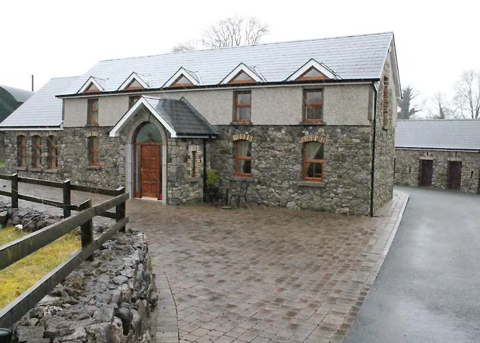 Moynure House Boutique & Separate Two Bedroom Bed and breakfast